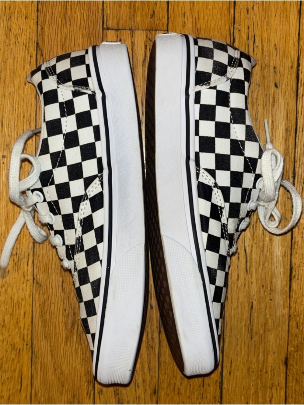 Vans Classic Checkerboard Low-Top Lace-Up Sneaker - W8.5